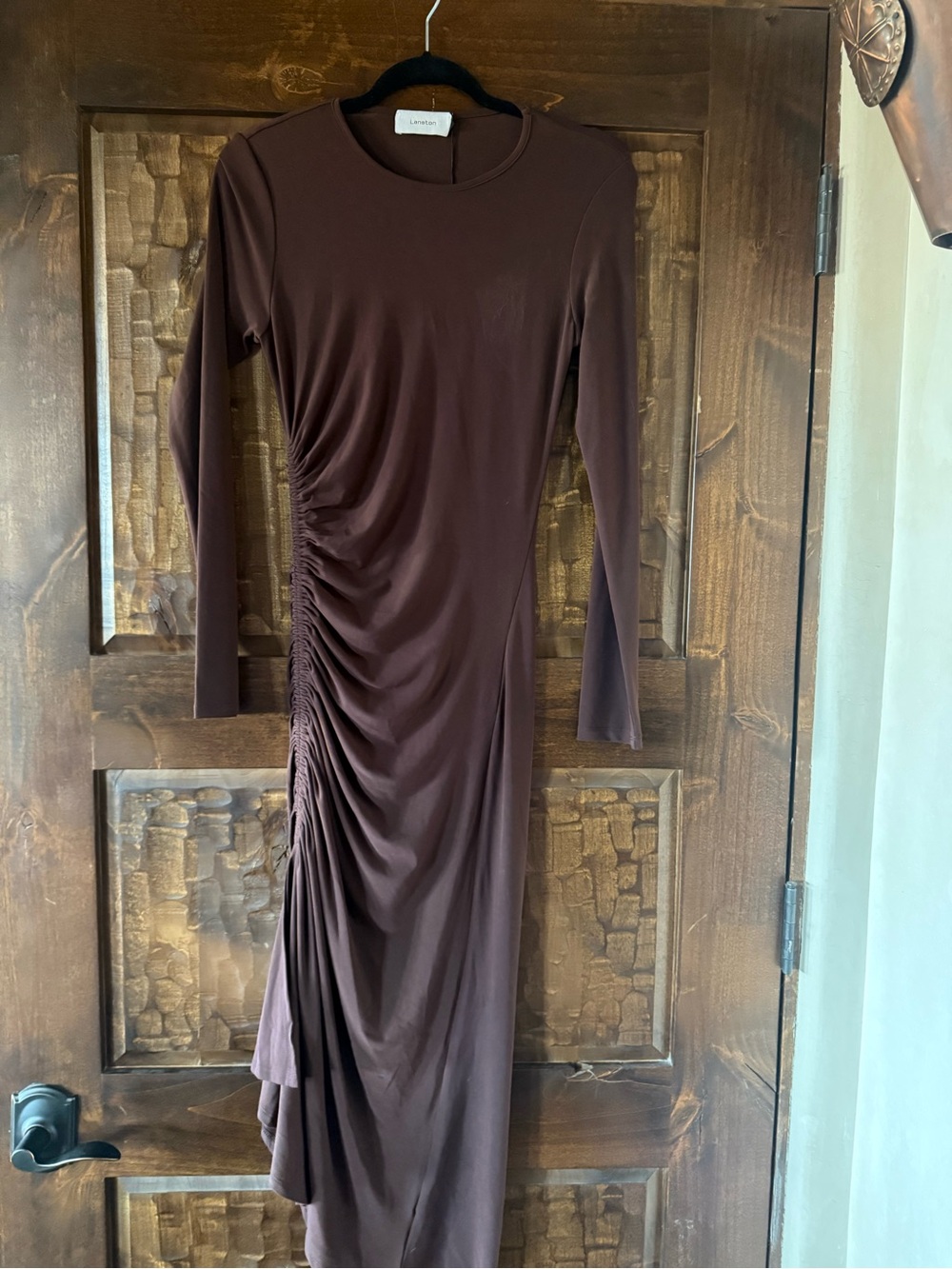 Lanston -Women’s Brown Long-Sleeve Ruched Midi Dress